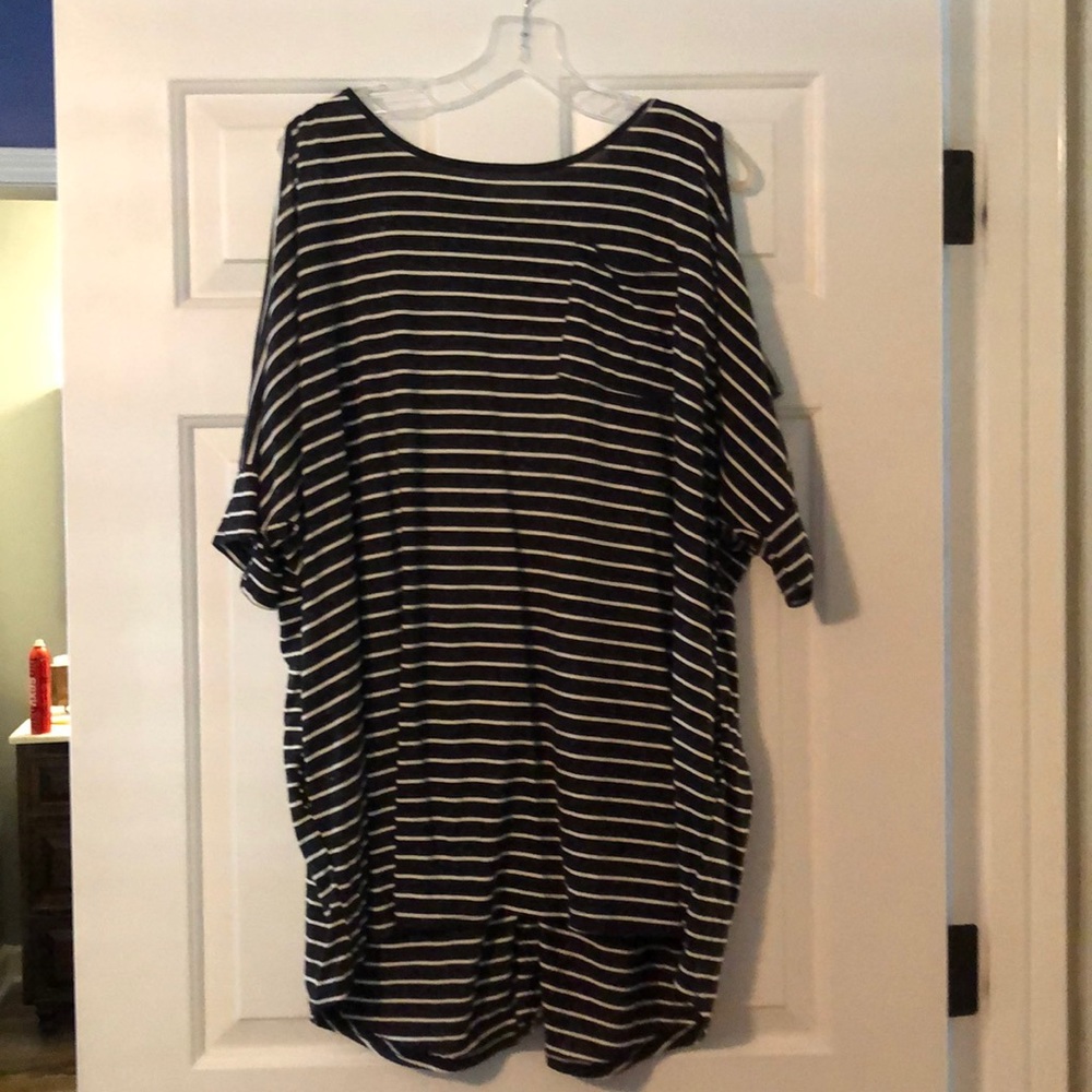 Boutique Cold Shoulder Striped Top XL